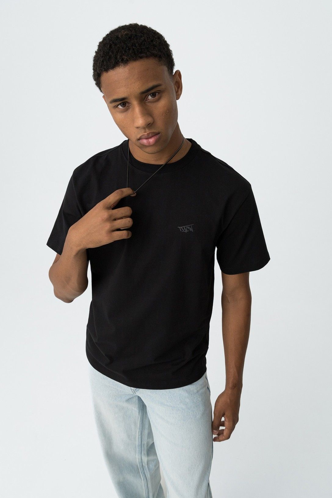 T-SHIRT BASIC