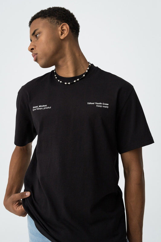T-SHIRT STREET